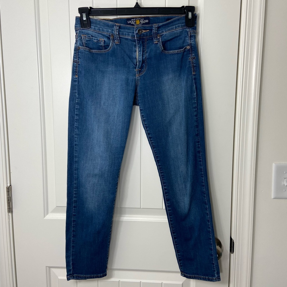 EUC Lucky Brand women’s blue medium wash Sofia‎ capri denim jeans summer stretch